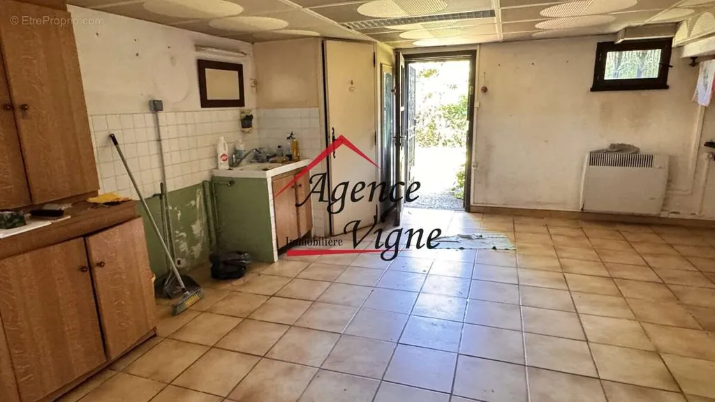 Cuisine - Villa Indépendante avec Piscine près du Centre-Ville