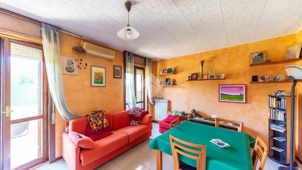 Elutuba - 3-Bedroom Apartment with Balcony in Lainate