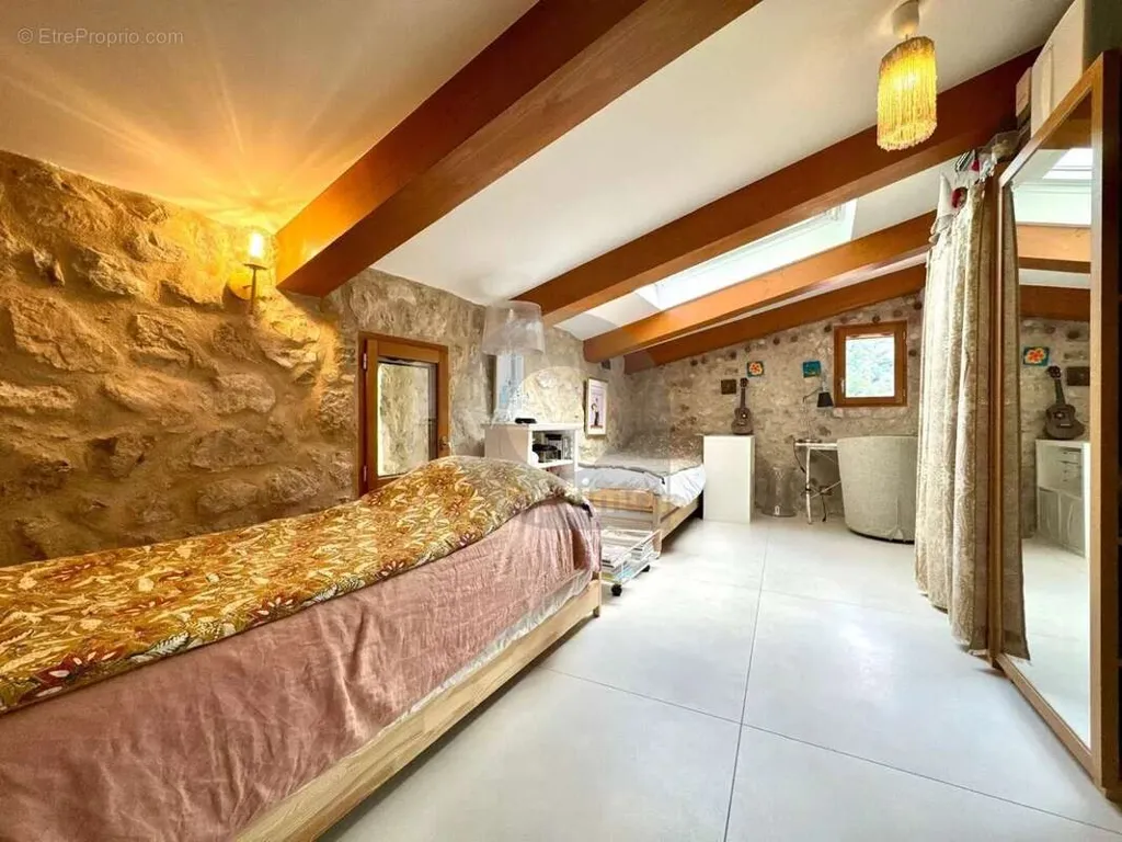Chambres - Maison de Village avec Vue Montagne à Gorbio