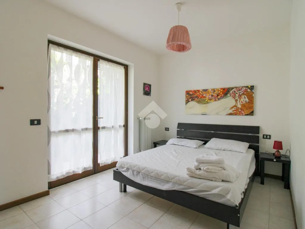 Chambres - Twin-Storey Apartment with Lake View in Vigole