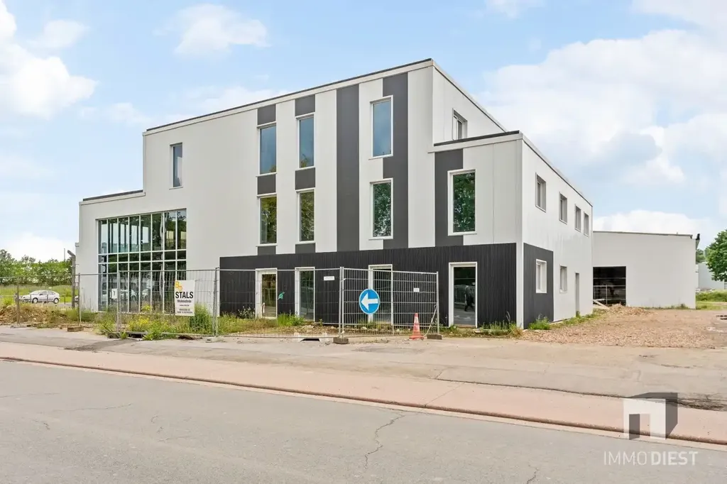 Extérieur - Nouveau Bureaux en KMO à Diest