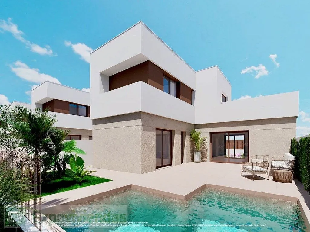 Chalet with Pool and Terrace in La Dorada