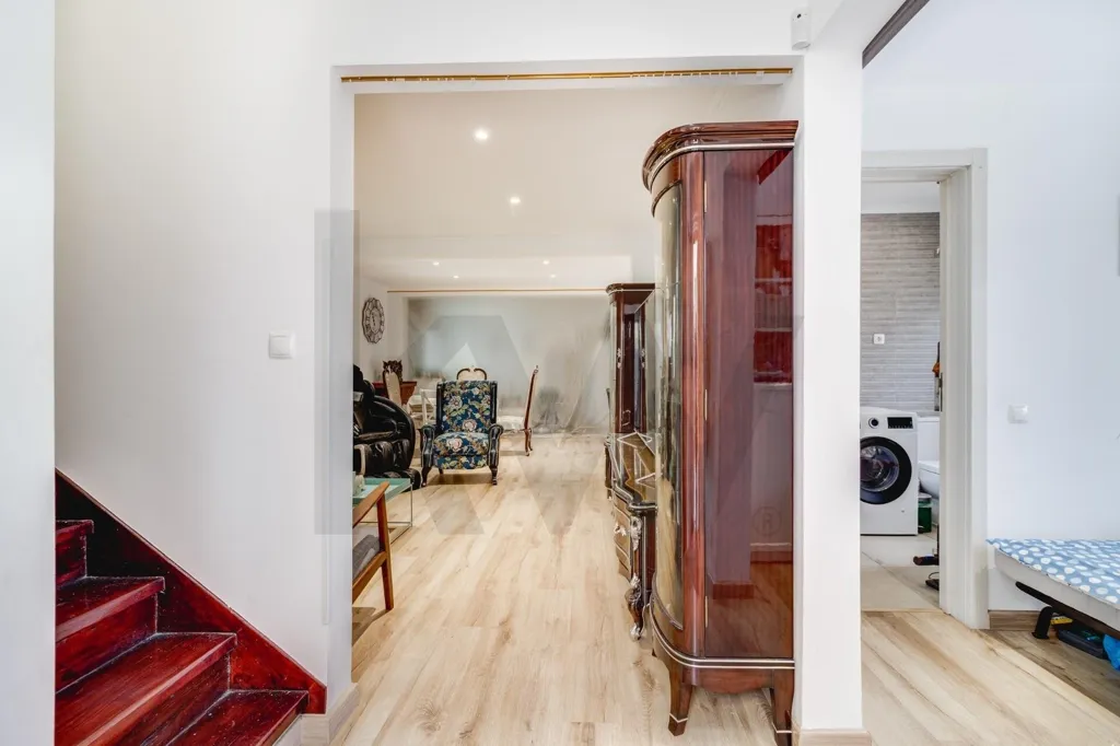 Hallway - Central Benfica House with Pool