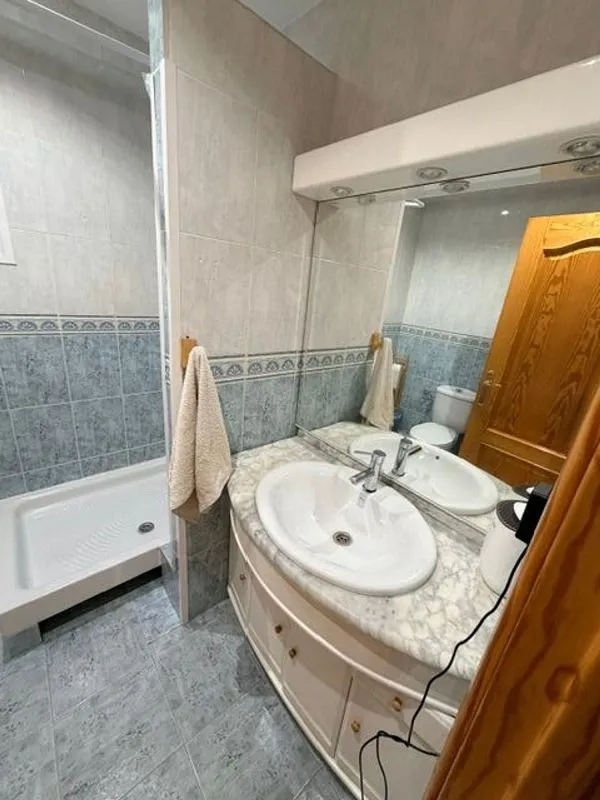 Salles de bain - Flat with Terrace in El Naranjo, Fuenlabrada