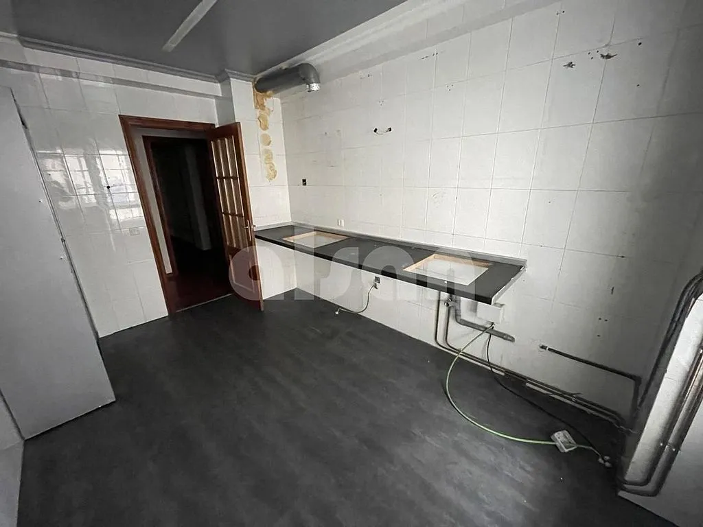 Cuisine - Apartment with Large Windows in Vigo