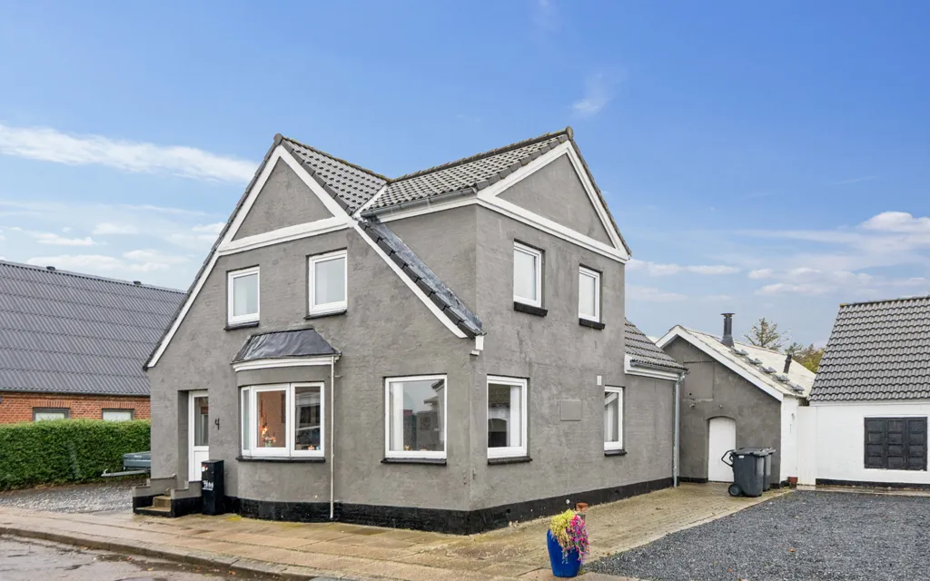 Välivaade - Modernised Villa with Terrace in Poulstrup