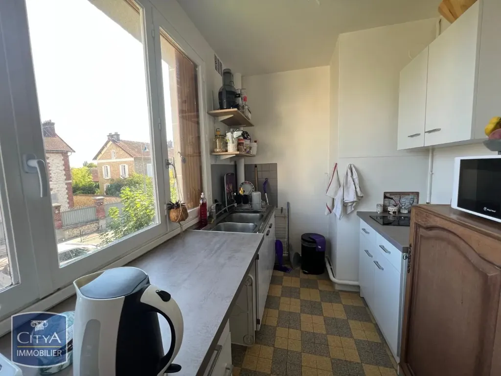 Cuisine - Studio avec Ascenseur à Rambouillet
