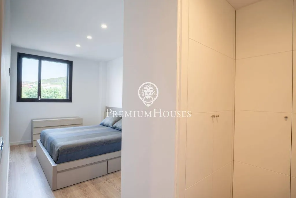 Magamistoad - Corner Flat with Pool in Sitges