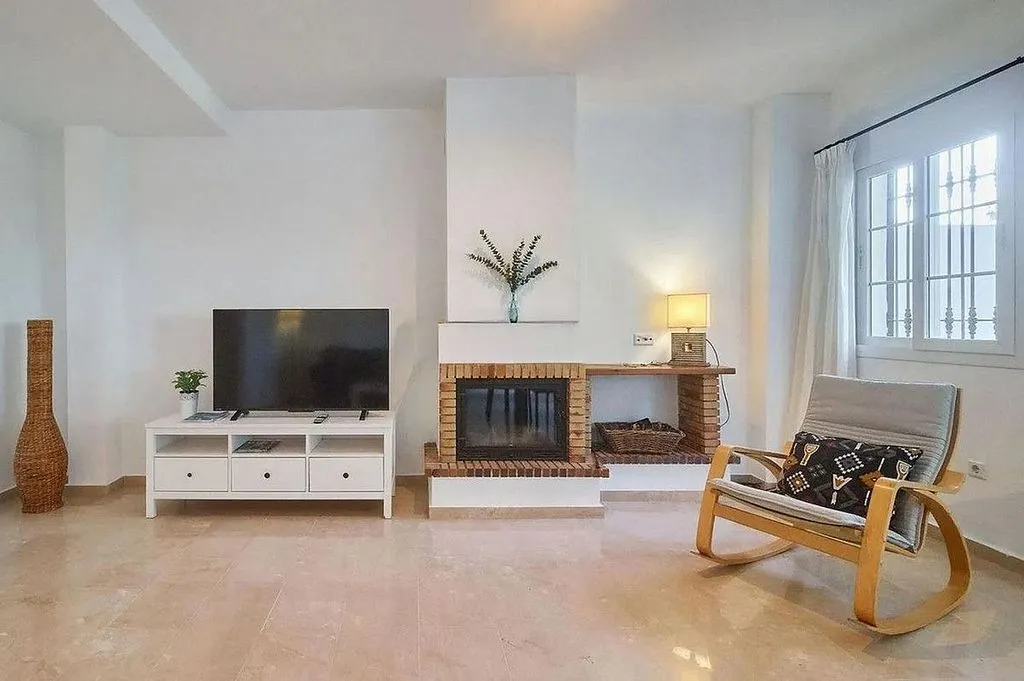 Elutuba - Terraced House with Pool in Lauro Golf