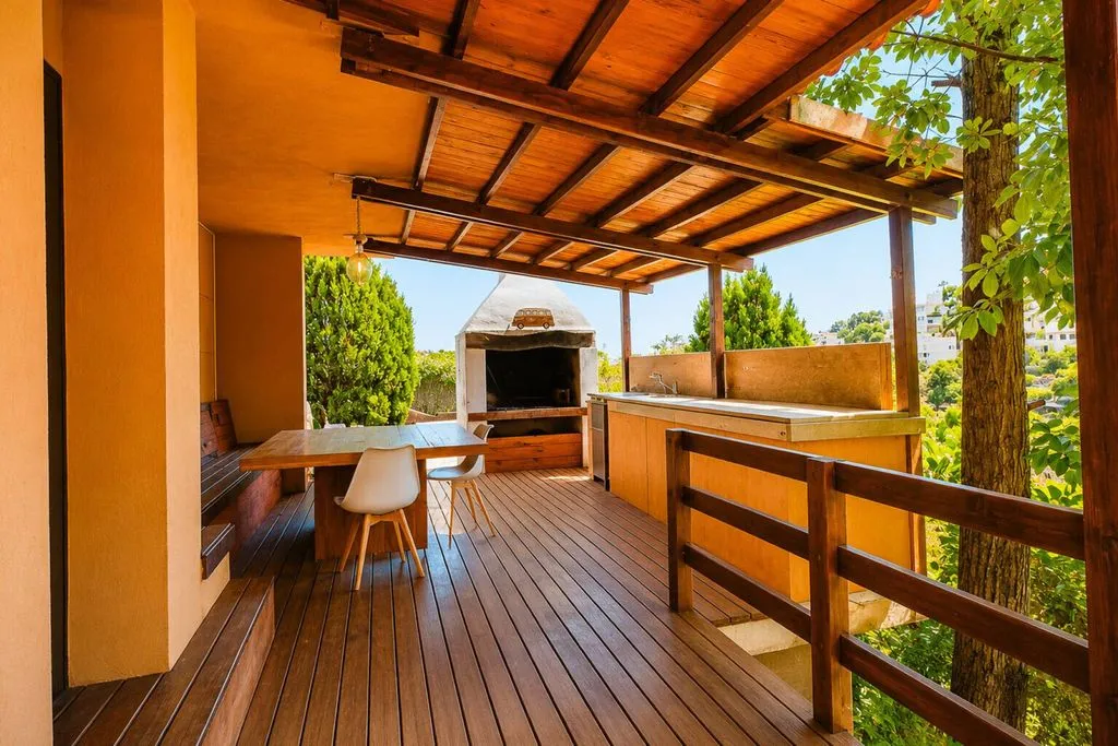 Terrasse - Contemporary 5-Bedroom House with Pool in Sitges
