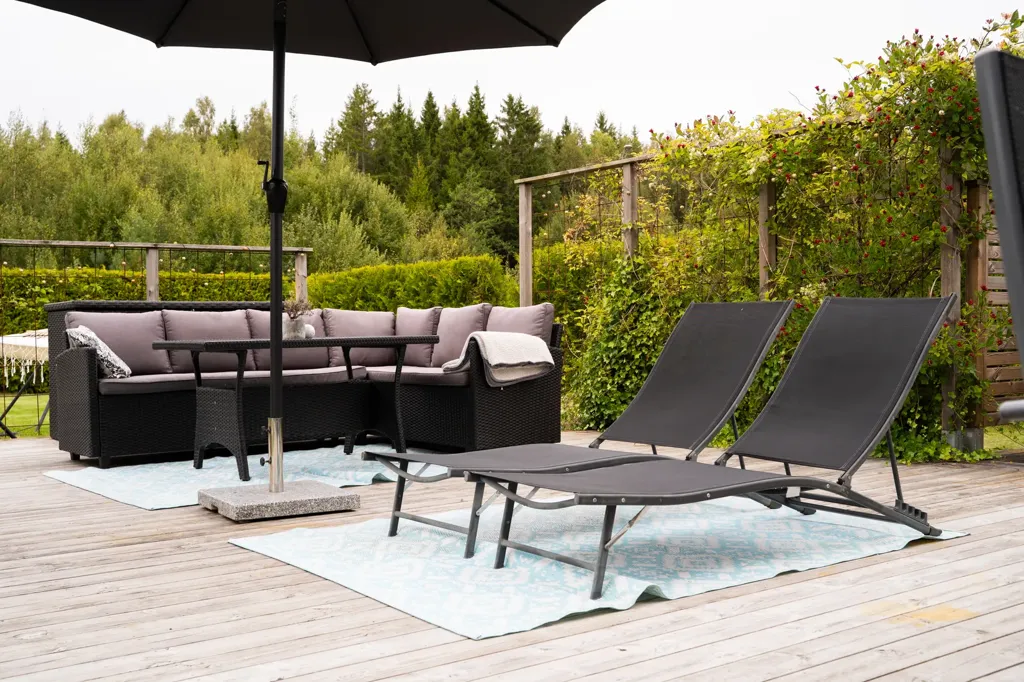 Terrass - Contemporary Villa with Rooftop Terrace in Bråstorp