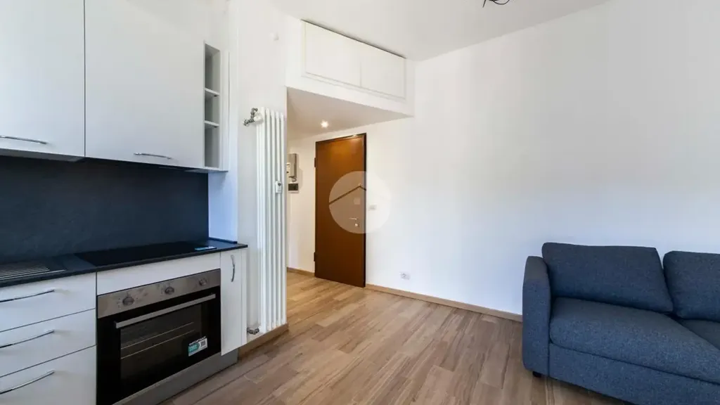 Cuisine - Rearfitted Flat with Balcony in Milan
