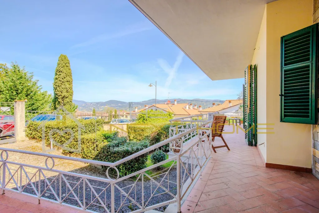 Terrace - Panoramic Villa with Garden in Bagno a Ripoli
