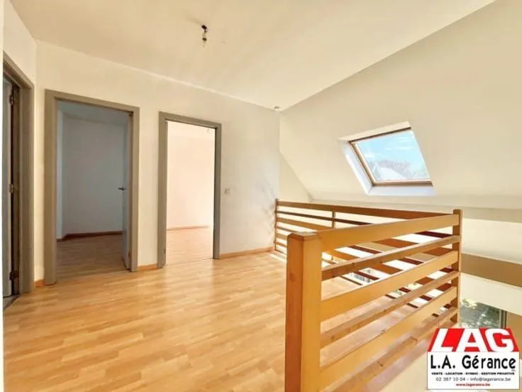 Toad - Penthouse with Terrace in Detached Building