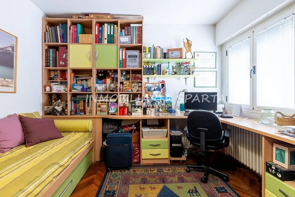 Bureau - Charming Duplex with Terrace in City Centre