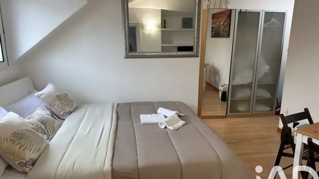 Magamistoad - Modern Studio with Balcony in Milan