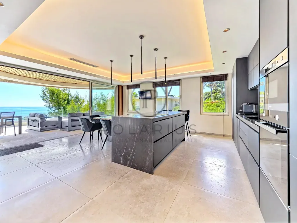 Cuisine - Villa avec Vue Mer et Piscine à Cap d'Antibes