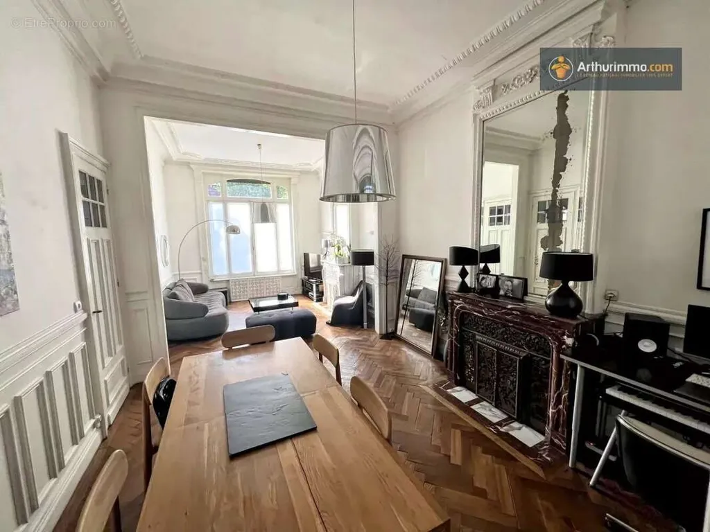 Soggiorno - Authentic Bourgeois House with Garden in Roubaix