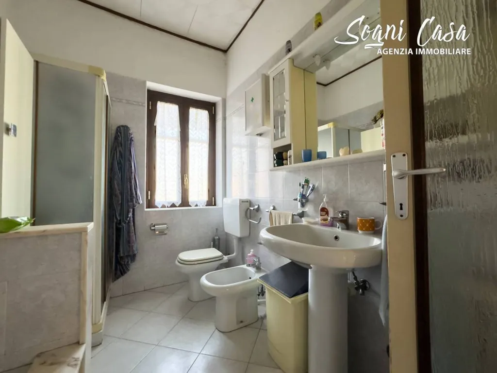 Salles de bain - Villa with Garden in Marano Ticino