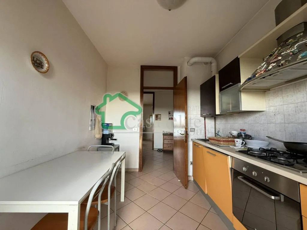 Köök - Spacious Apartment with Lift in Lodi