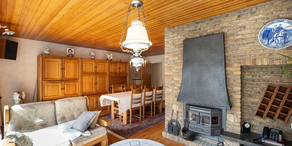 Elutuba - Renovatable Maisonette in Temse with Garden