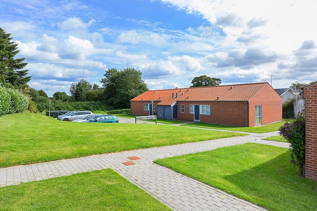 Aed - Two-Bedroom Apartment with Garden in Ørsted