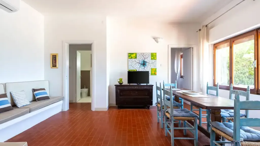 Dining Room - Contemporary Villa with Sea Access in San Teodoro
