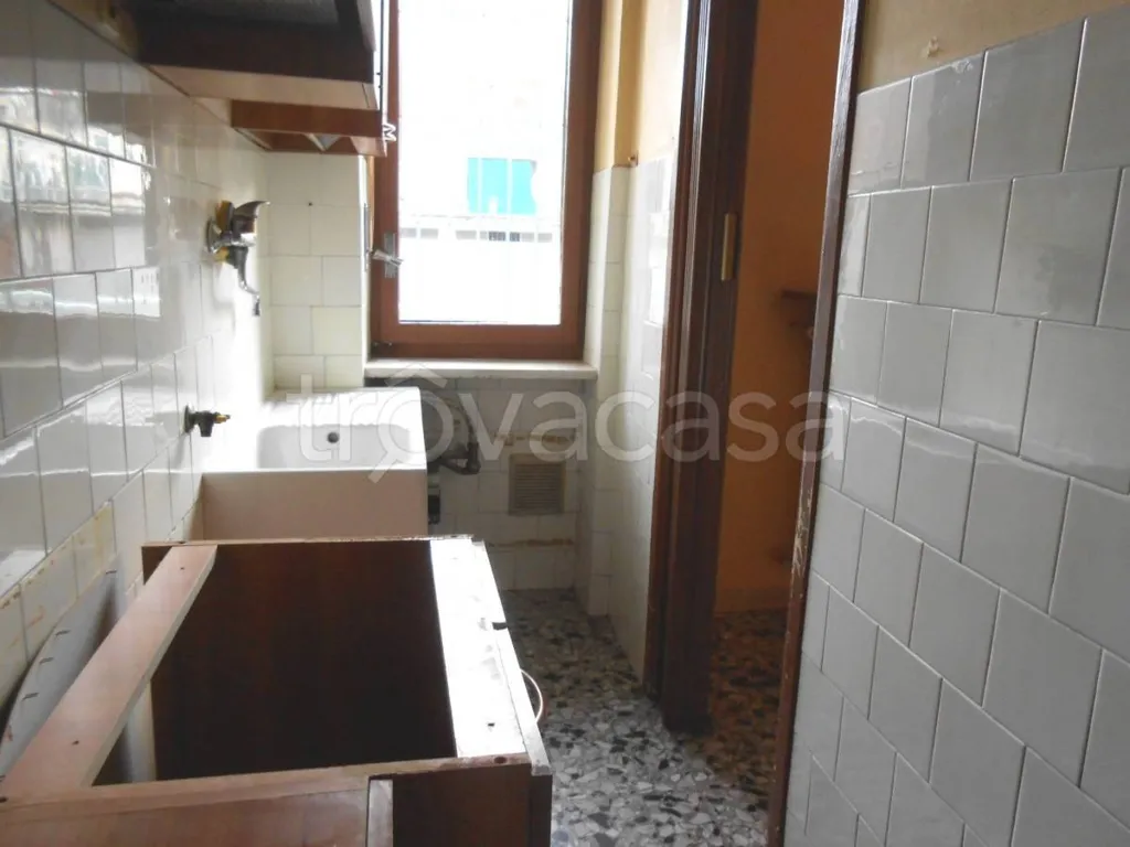 Salles de bain - Trilocale with Balcony in Rivoli