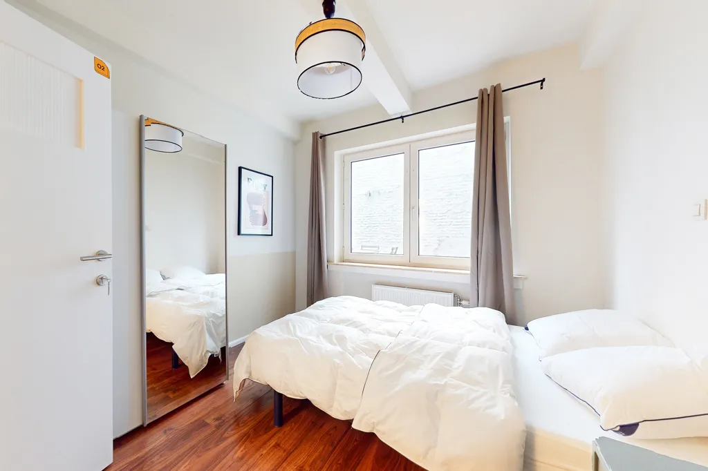 Magamistoad - 5-Bedroom Apartment with Terrace in Jette