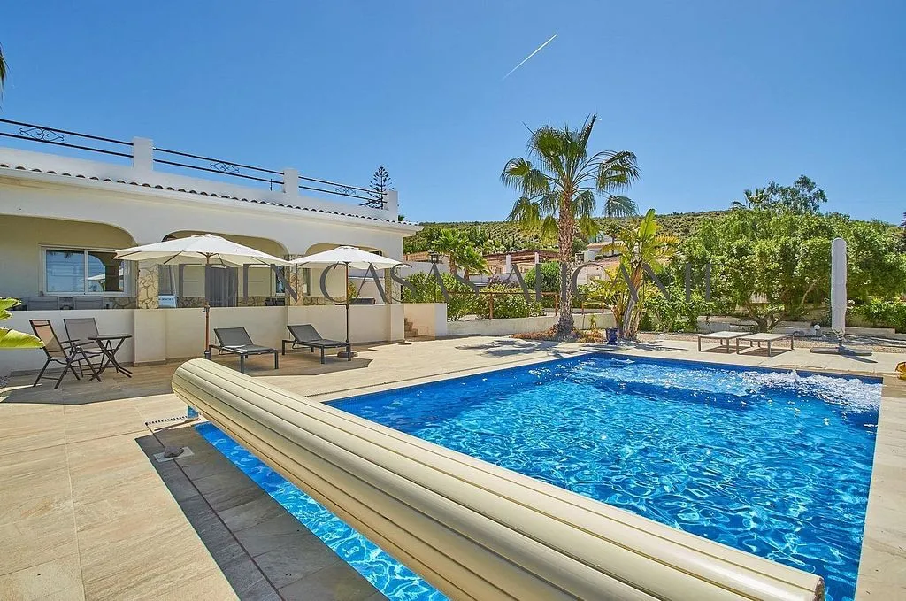 Piscine - Modern Chalet with Pool in Busot