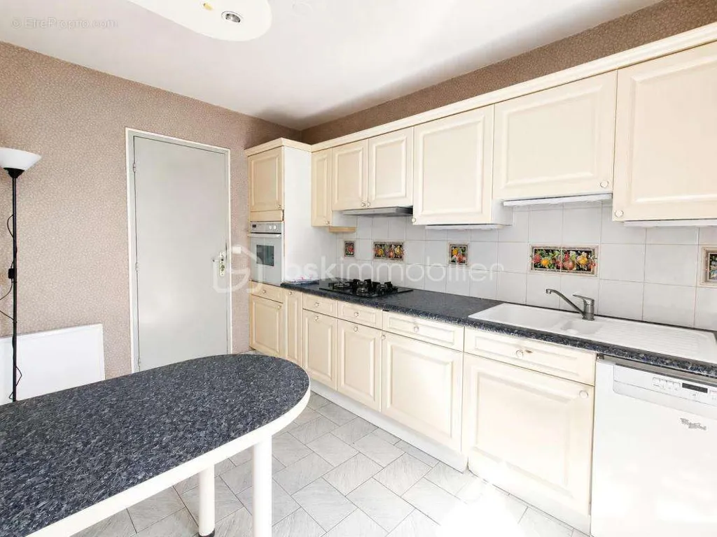 Cuisine - Appartement Familial avec Terrasse et Parking au Parc de Diane