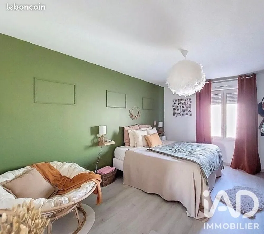 Camere da letto - 2-Bedroom Apartment with Balcony in Corbeil-Essonnes