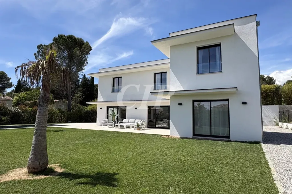 Välivaade - Contemporary Villa with Pool near Ventabren