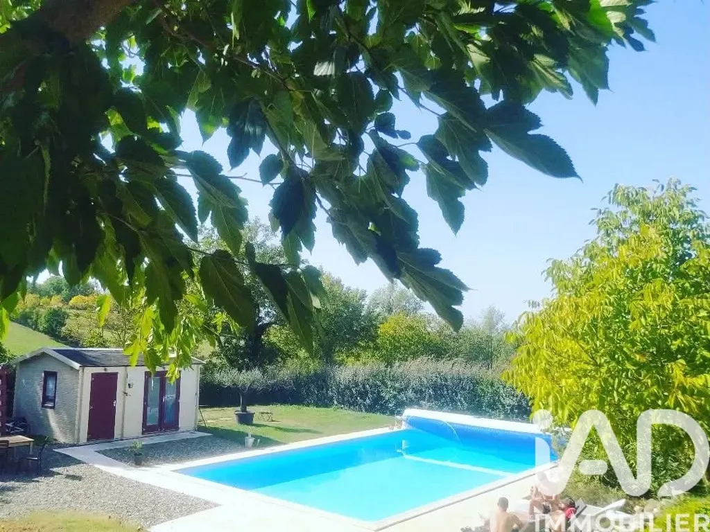 Pool - 10-Room House with Pool in Gaujac