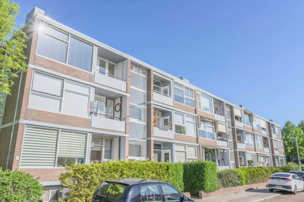 Välivaade - 4-Bedroom Apartment with Balcony in Katwijk