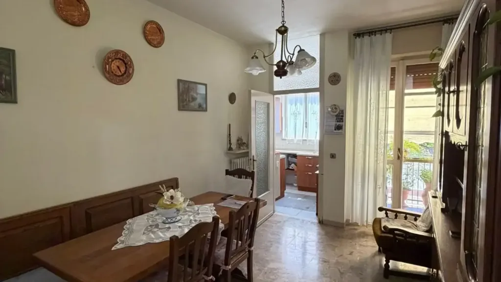 Salle à manger - Apartment with Balcony in Casale Monferrato