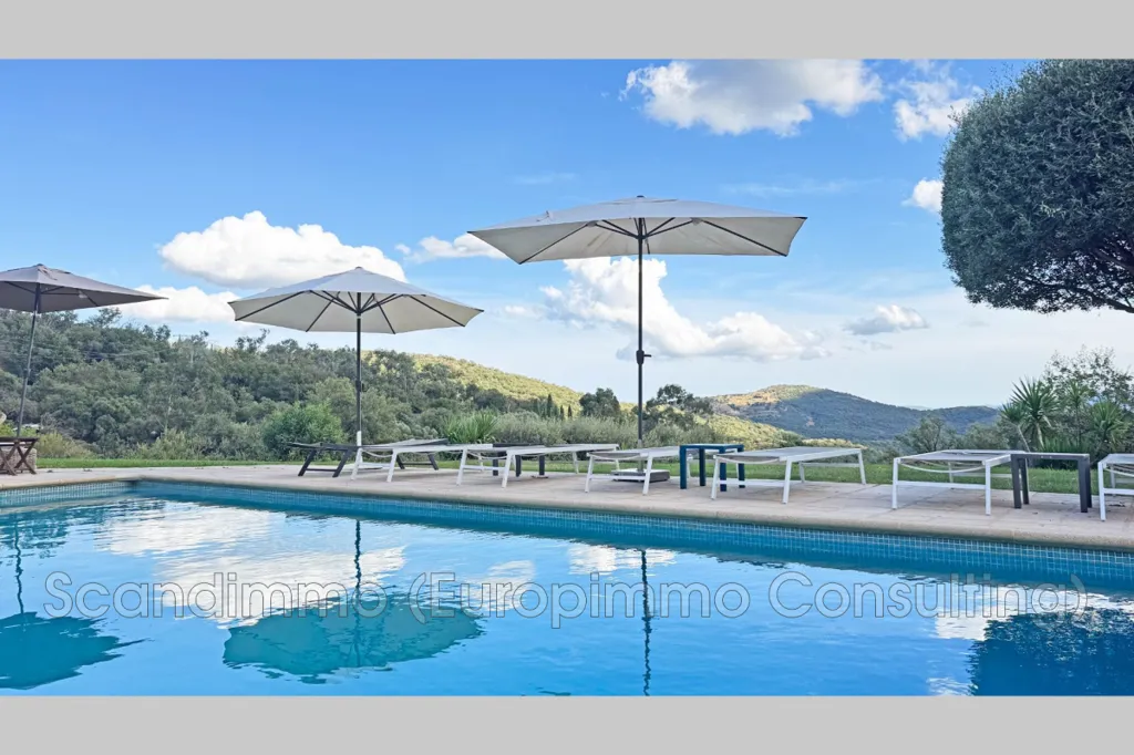 Piscine - Villa Provençale avec Vue Panoramique à La Garde-Freinet