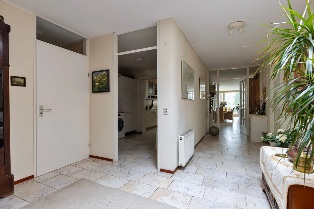 Esik - Penthouse with Three Balconies in Rolde Centre