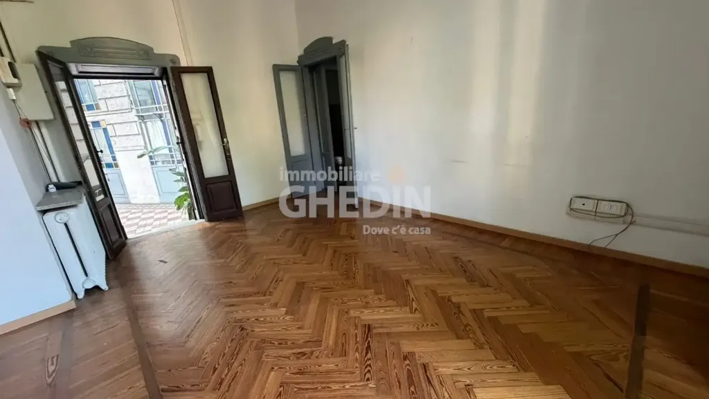 Elutuba - Bilocale with Original Features in Milan
