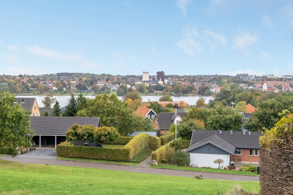 Aed - Year-Round Plot with 5G Coverage in Haderslev