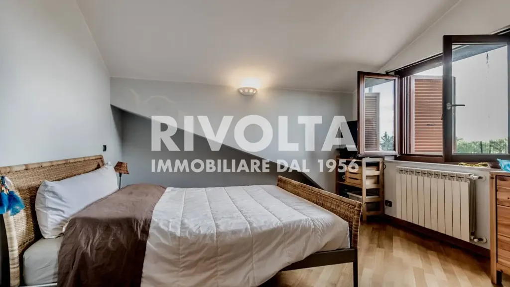 Chambres - Terraced Villa with Panoramic Terrace in Guidonia Montecelio