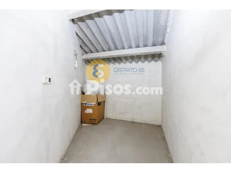Garaaž - Modern Flat with Garden View in O Rosal