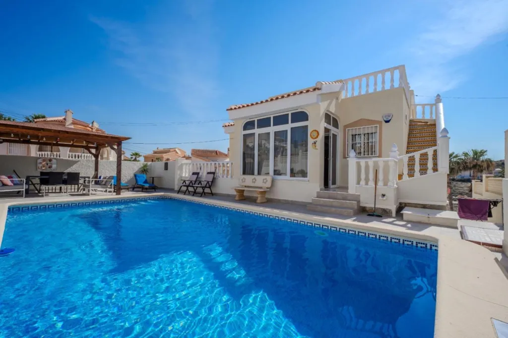 Piscine - Detached Villa with Private Pool in Ciudad Quesada