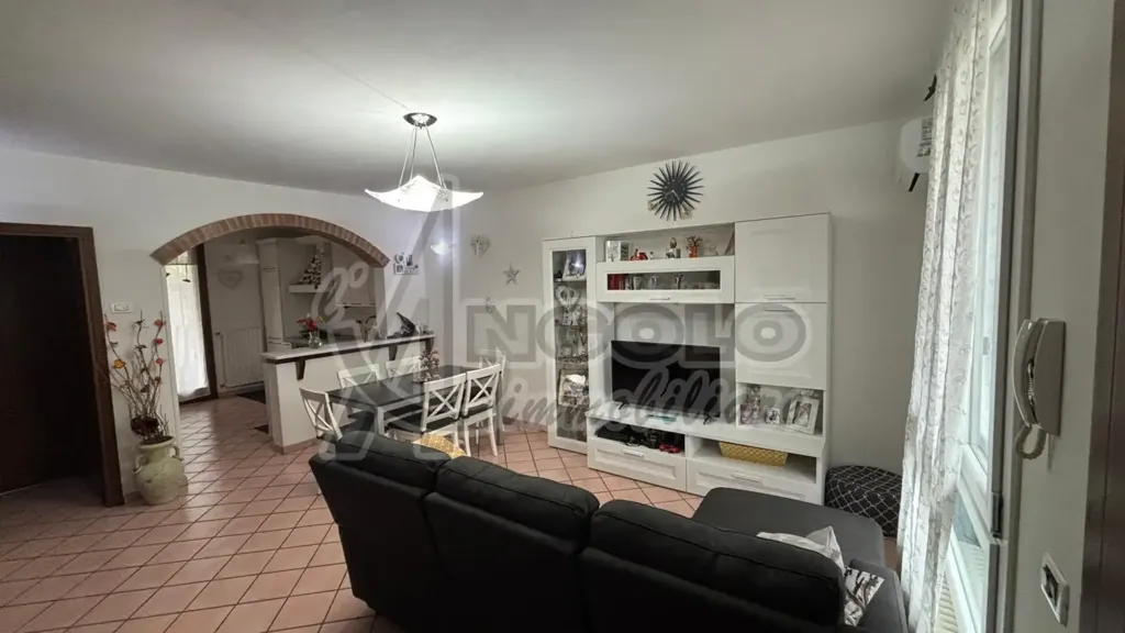 Living Room - Bifamiliar Villa with Garden in Occhiobello