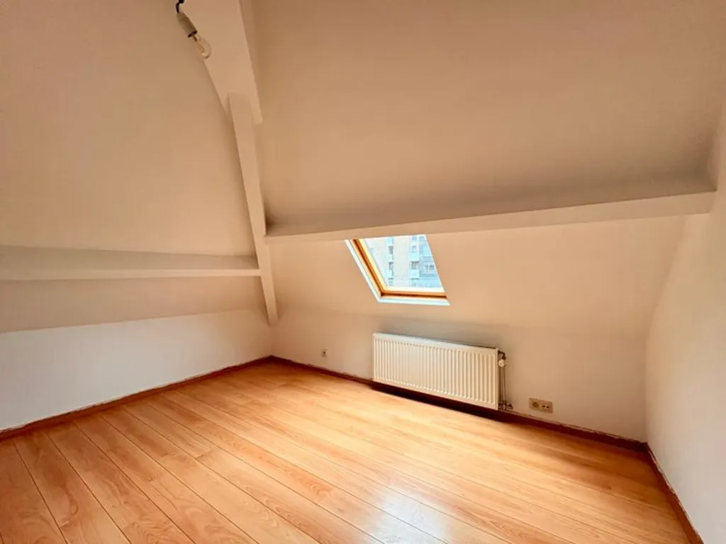 Rooms - Renovated Duplex with Meuse View in Jambes