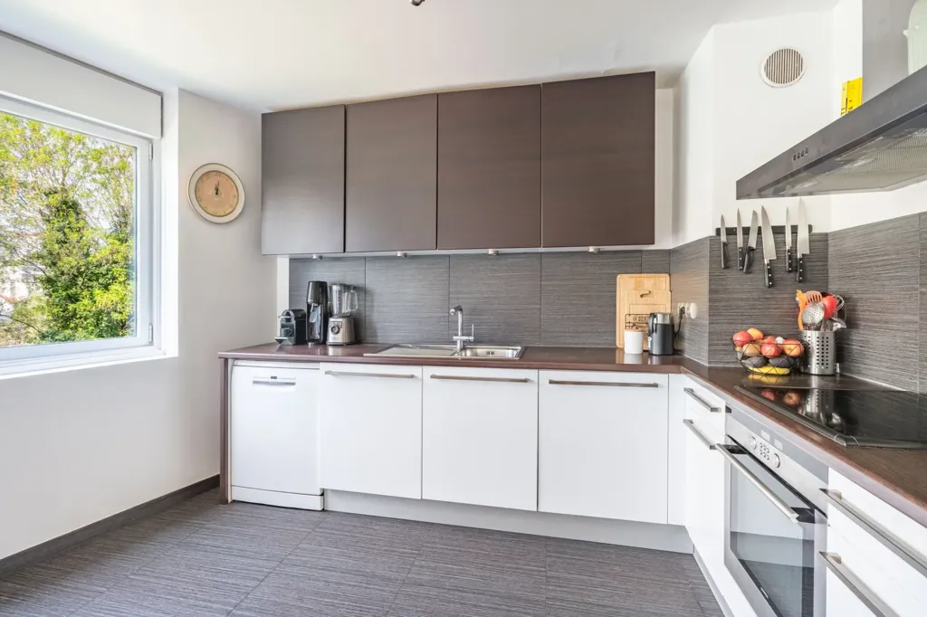 Cuisine - Duplex avec Vue sur la Seine à Levallois-Perret
