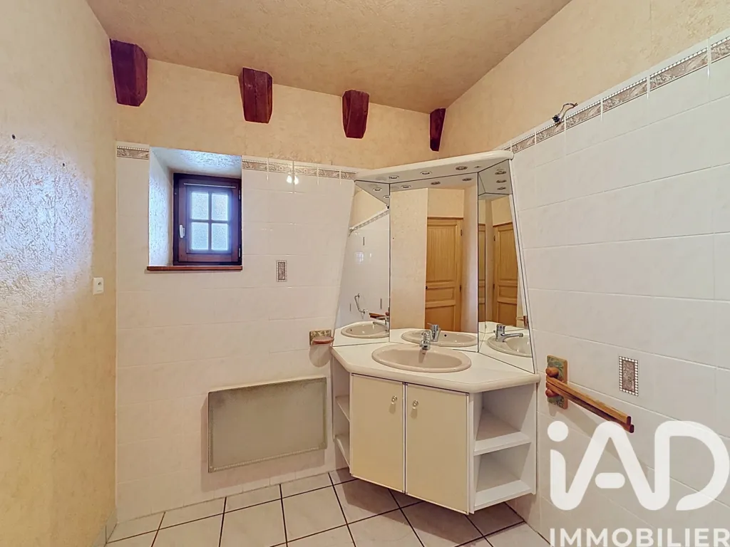 Vannitoad - Charming Stone House with Garden in Saint-Chély-d'Apcher