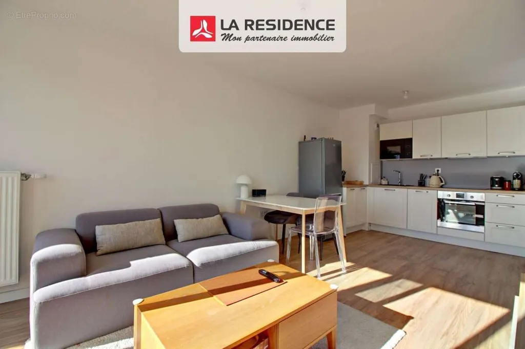 Elutuba - Modern Flat with Balcony in Poissy