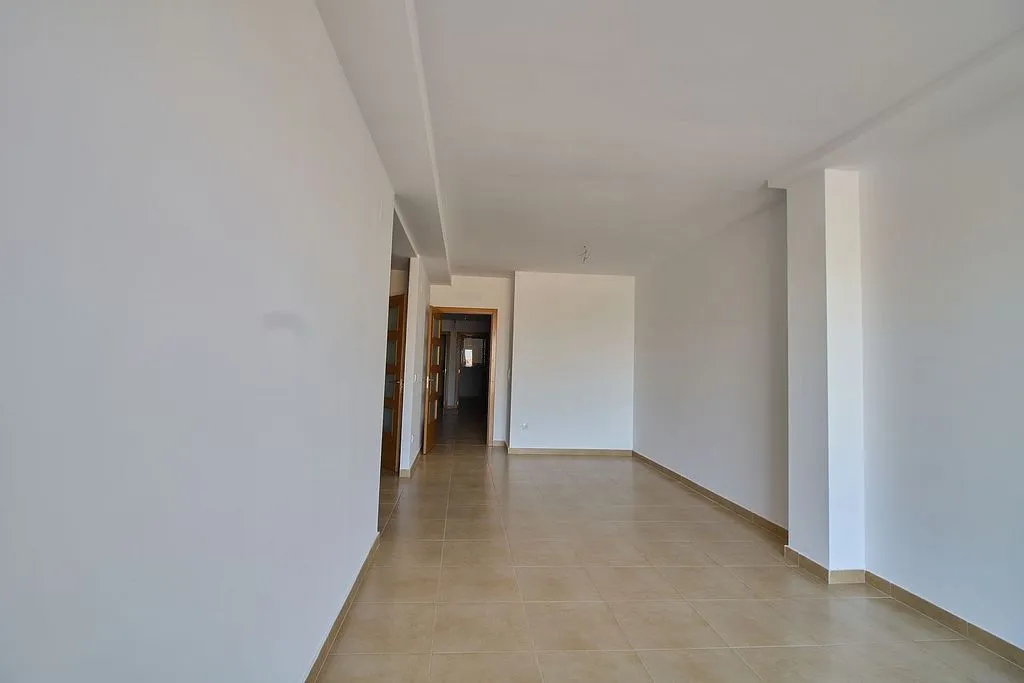 Esik - Modern Flat with Balcony in Albal