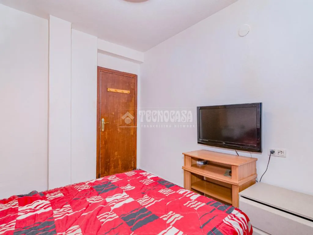 Chambres - Four-Bedroom Flat with Terrace in Cartuja